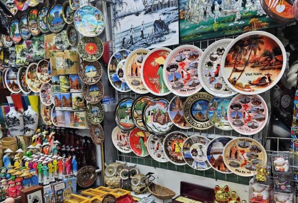 You can buy photos and artwork at night market